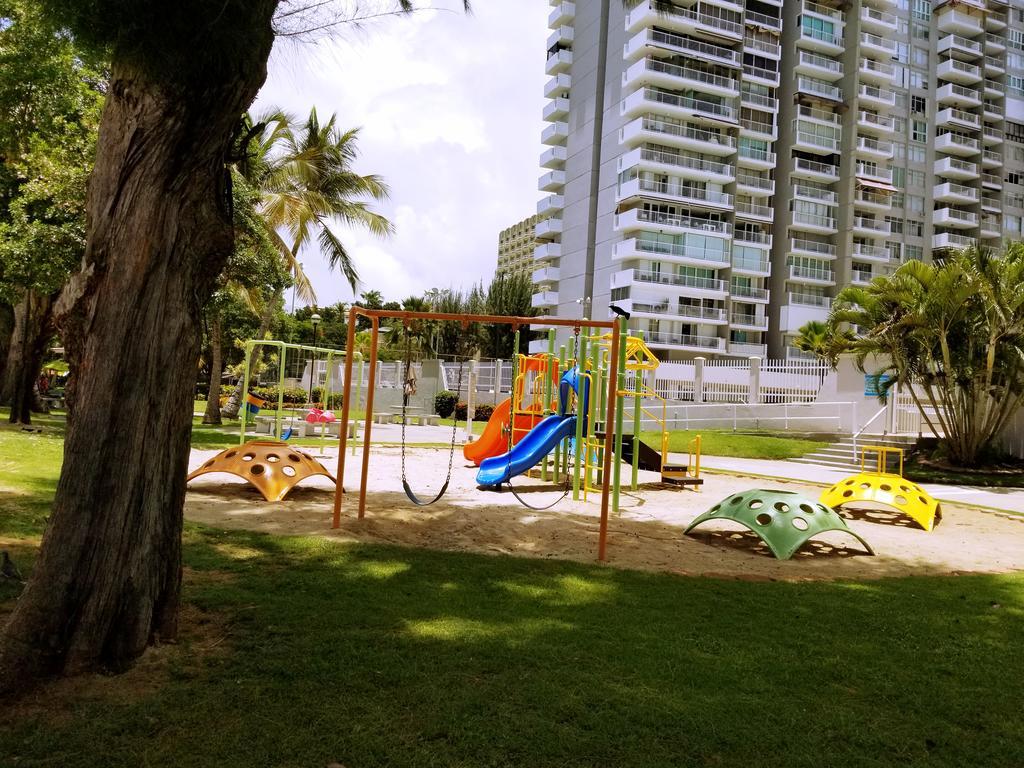 Beachfront Coral Beach Condo San Juan Exteriér fotografie