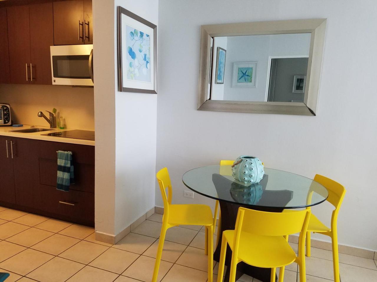Beachfront Coral Beach Condo San Juan Exteriér fotografie
